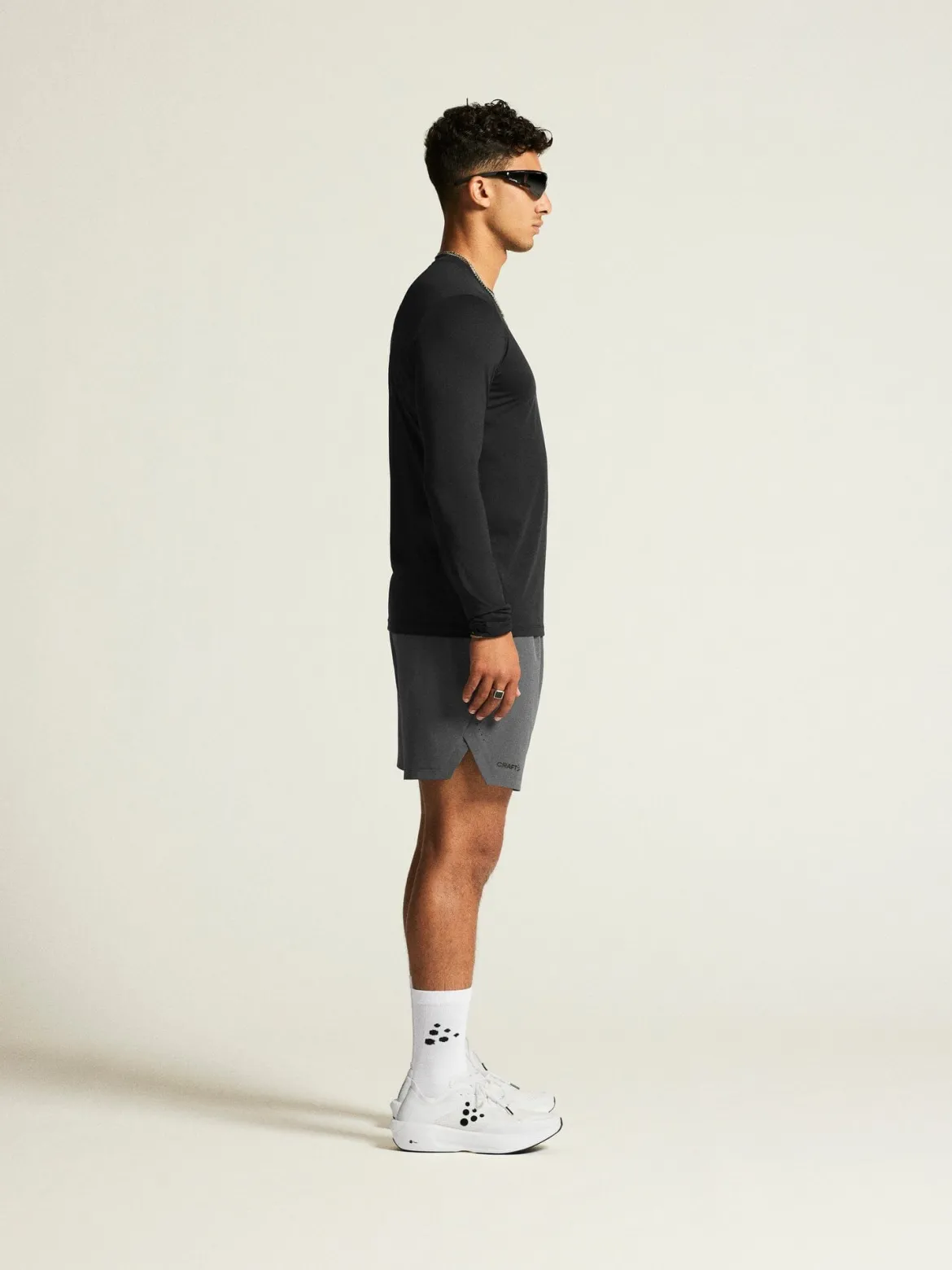 Men's Adv Essence LS Tee 2 - Black