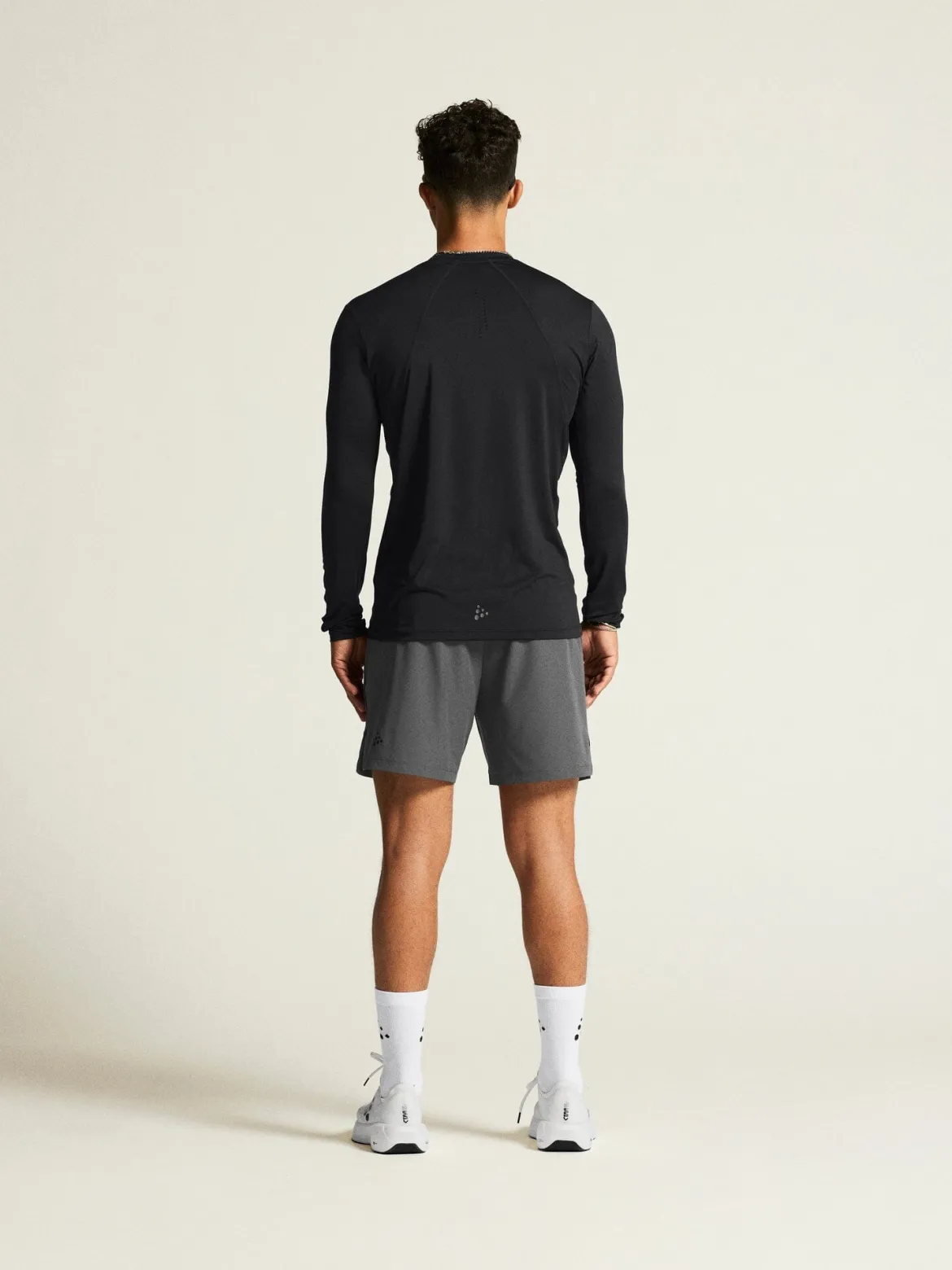 Men's Adv Essence LS Tee 2 - Black