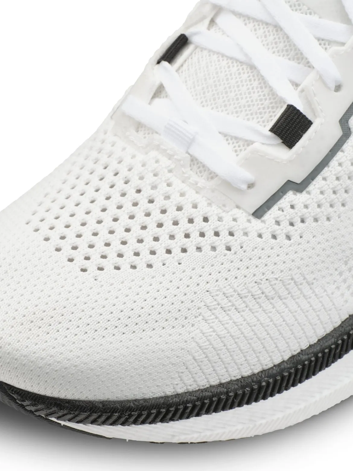 Men's Endurance 3 Running Shoe - White