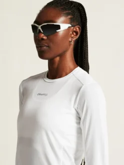Women's Adv Essence LS Tee 2 - White