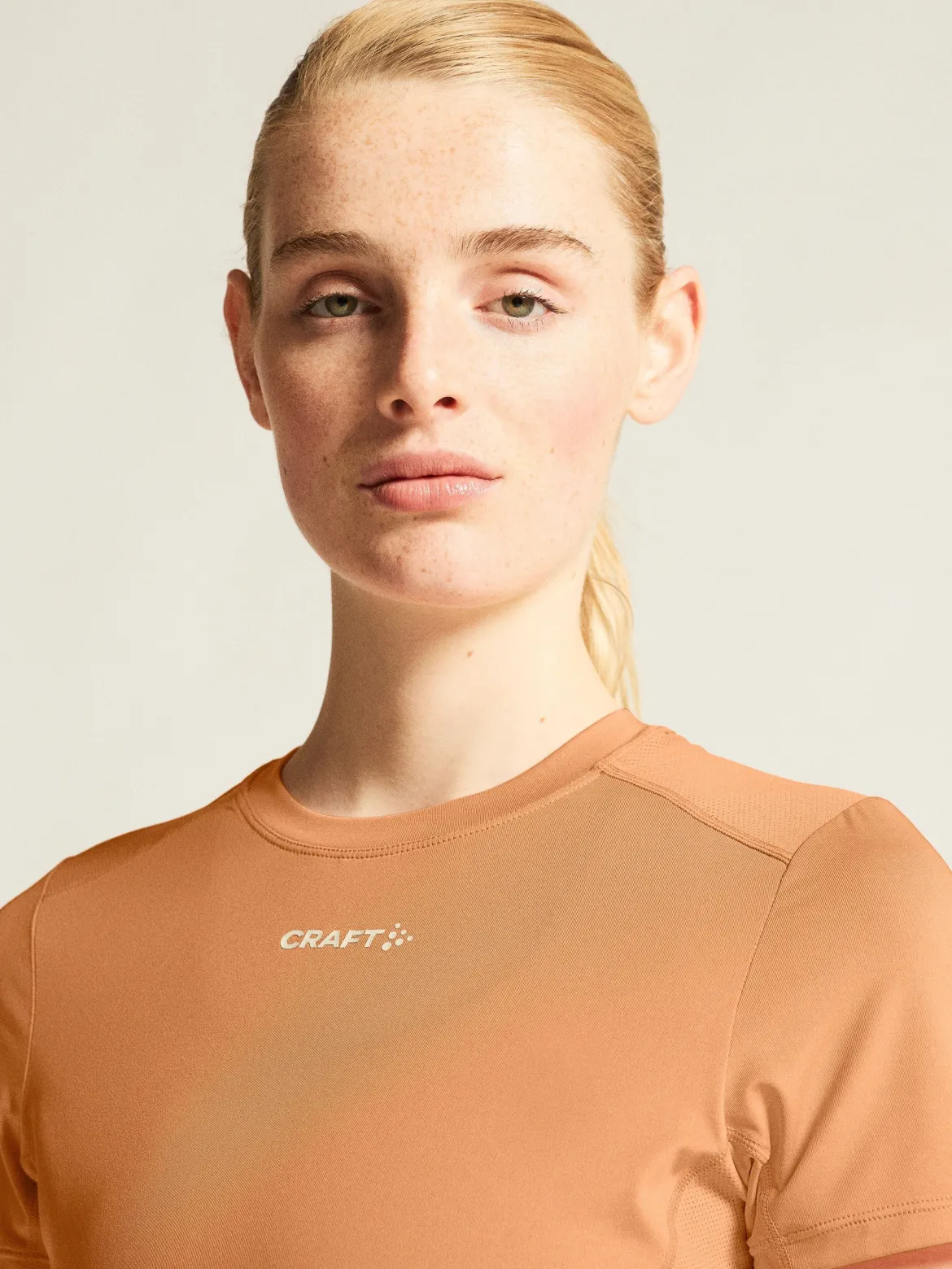 Women's Adv Essence SS Tee 2 - Apricot