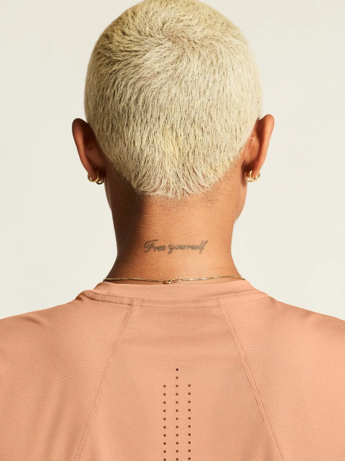 Women's Adv Essence SS Tee 2 - LIGHT SYRUP