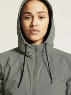 Women's ADV Join Windbreaker - Leaf