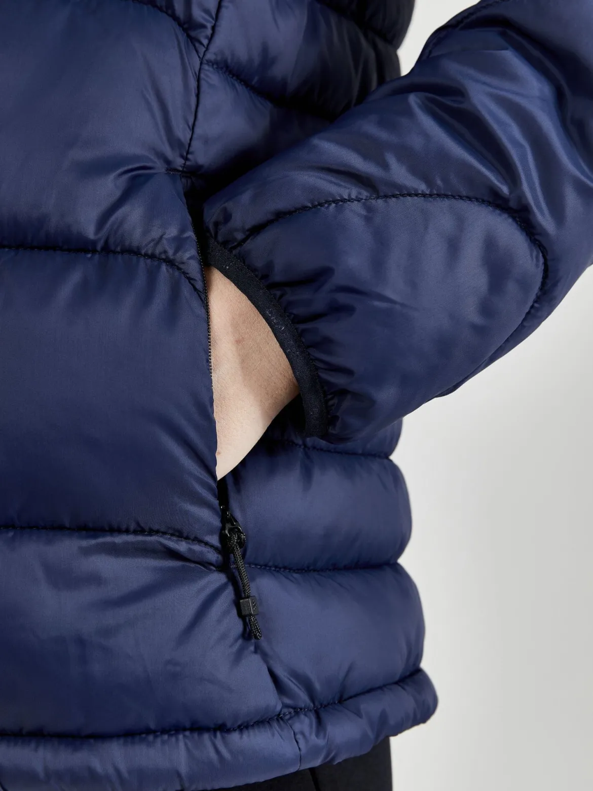 Women's Core Explore Isolate Jacket - BLAZE
