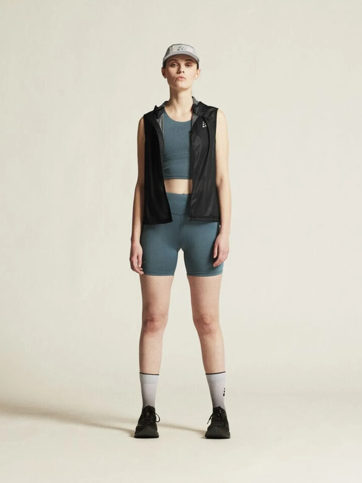 Women's Pro Hydro Lightweight Vest - Black